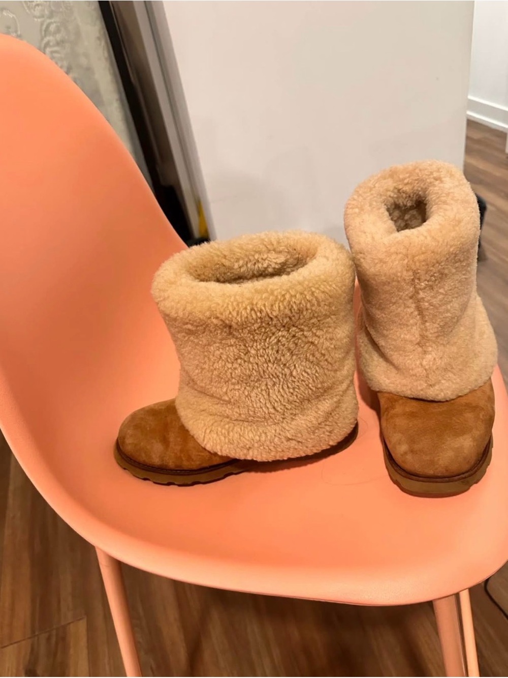 Ugg maylin Cozy Shearling Short Boots in Tan